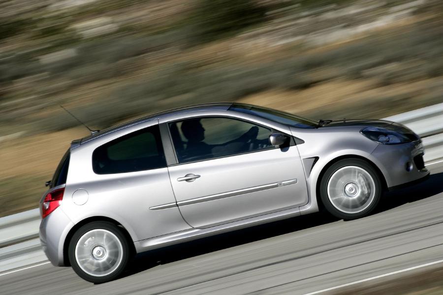  Renault Clio R.S. 2.0 16V 2006 года  (фото 120 из 125)